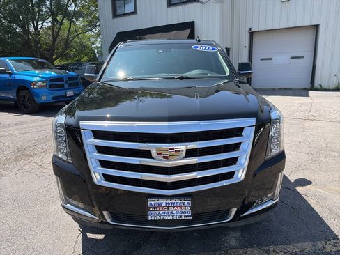 Used 2015 Cadillac Escalade ESV Premium AWD/4WD image 2