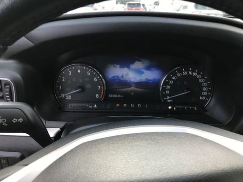 Used 2023 Ford Explorer XLT image 8