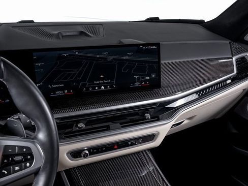 Used 2024 BMW X7 M60i w/ Executive Package image 37