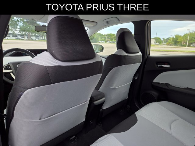 Used 2016 Toyota Prius Three FWD image 19