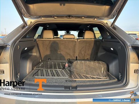 Used 2025 Volkswagen Atlas Cross Sport SE w/ Panoramic Sunroof Package image 20