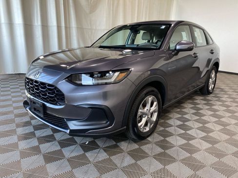 Used 2023 Honda HR-V LX image 3