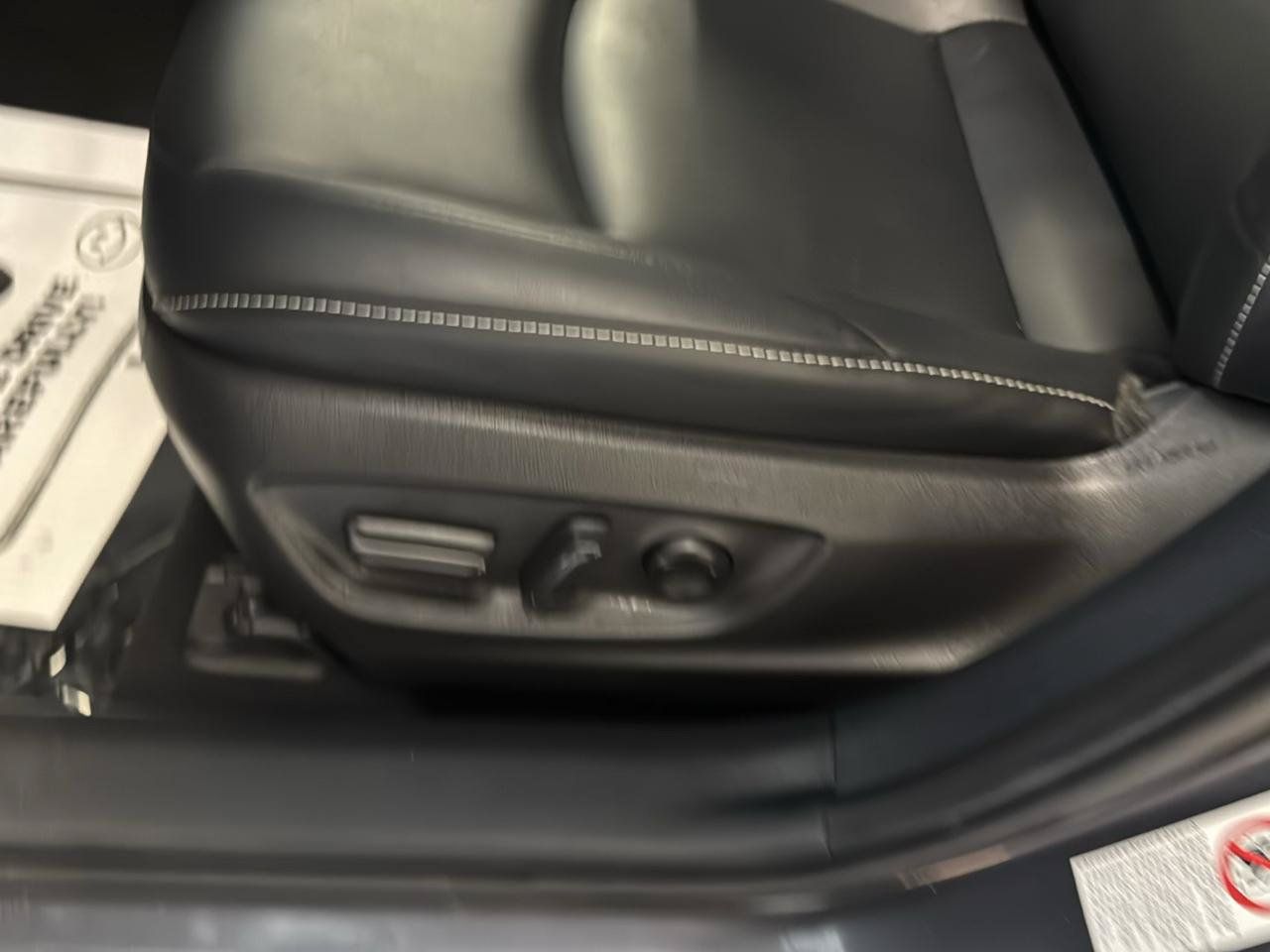 Used 2022 Toyota Prius Prime XLE FWD image 8