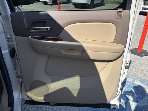 Used 2009 Chevrolet Silverado 1500 LTZ w/ White Diamond Edition image 41