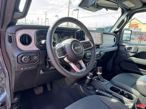 Certified 2025 Jeep Wrangler Unlimited Sahara image 12