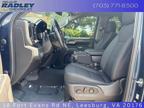 Used 2022 Chevrolet Silverado 1500 LT w/ Z71 Off-Road Package AWD/4WD image 22