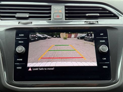 Used 2023 Volkswagen Tiguan SE FWD image 15