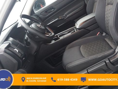 Used 2024 Nissan Pathfinder S AWD/4WD image 9