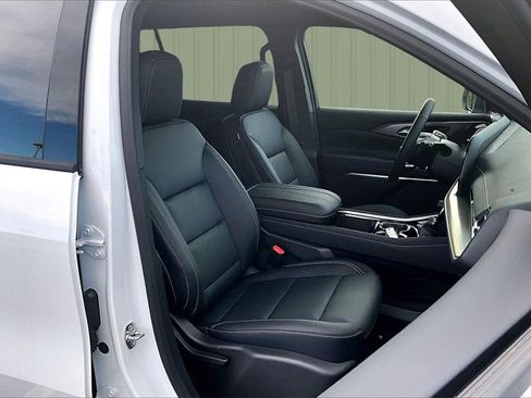 New 2026 Chevrolet Traverse LT w/ Driver Confidence Package image 5