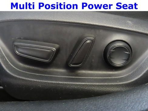 Used 2018 Toyota Camry XSE image 18