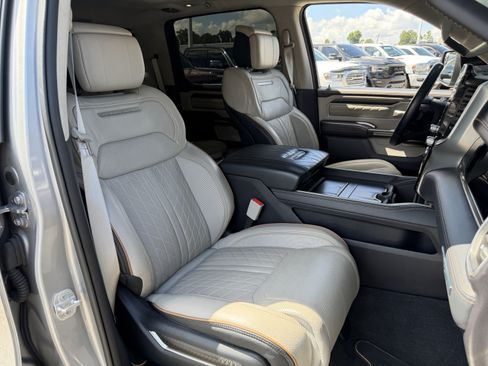 Used 2025 RAM 1500 Tungsten AWD/4WD image 40