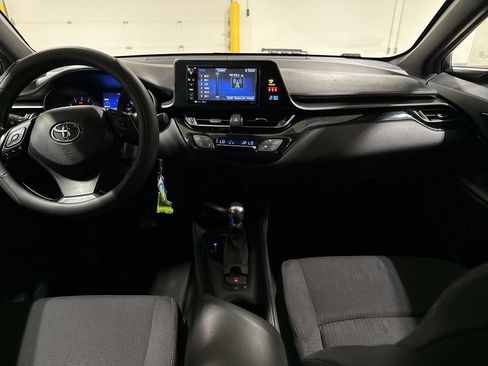 Used 2018 Toyota C-HR XLE FWD image 10