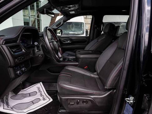 Used 2023 Chevrolet Suburban RST w/ Sport Performance Package AWD/4WD image 25