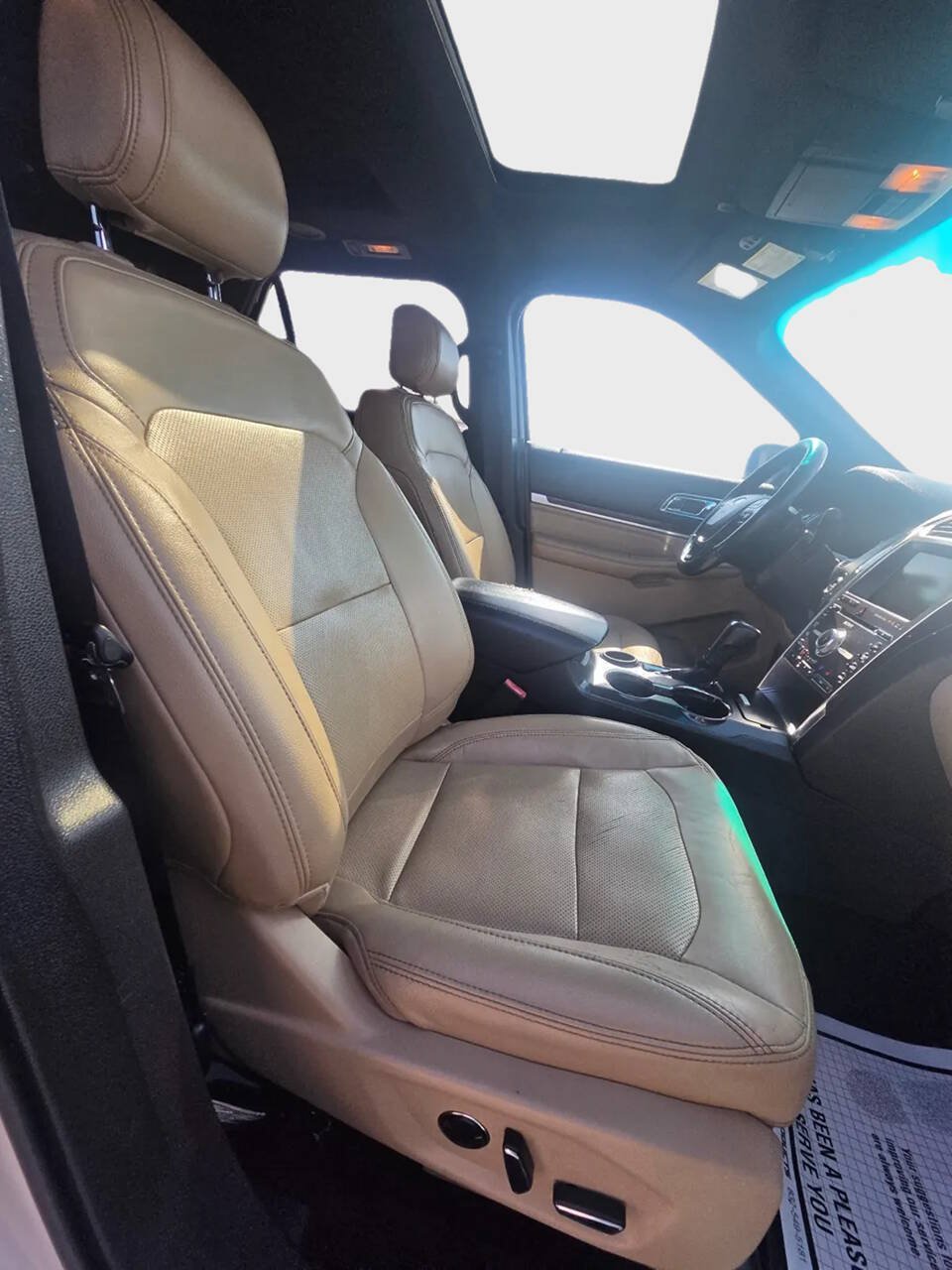 Used 2016 Ford Explorer Limited FWD image 12