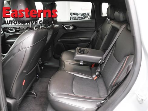 Used 2025 Jeep Compass Trailhawk w/ Trailer Tow Group AWD/4WD image 21