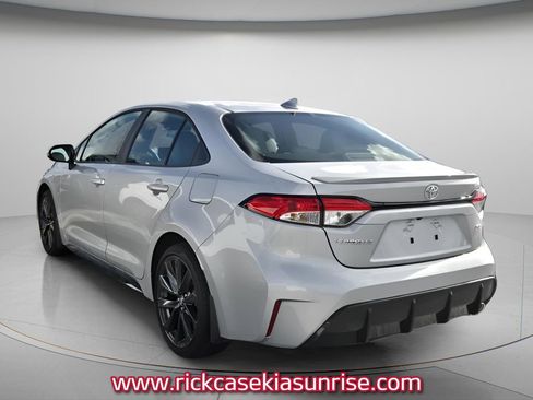 Used 2026 Toyota Corolla SE FWD image 6