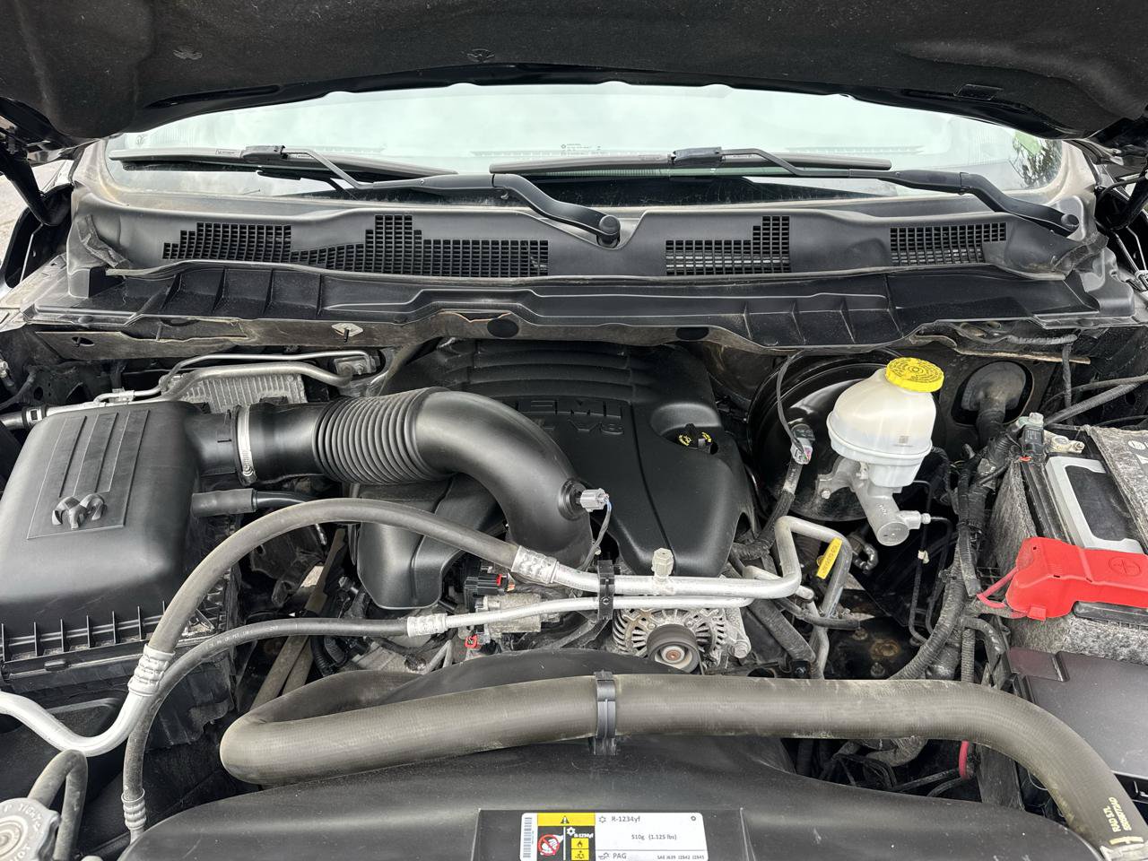 Used 2019 RAM 1500 Classic SLT w/ Black Appearance Group AWD/4WD image 9