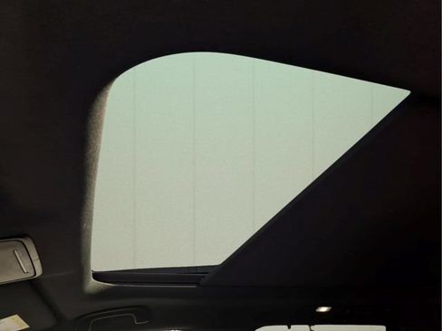 Used 2025 Honda Pilot Black Edition image 22