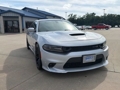 Used 2019 Dodge Charger Scat Pack w/ Dynamics Package RWD image 30