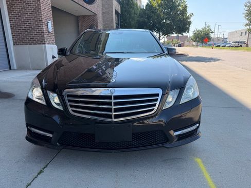 Used 2012 Mercedes-Benz E 350 4MATIC Sedan image 2