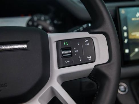 New 2025 Land Rover Defender 110 X-Dynamic SE AWD/4WD image 19