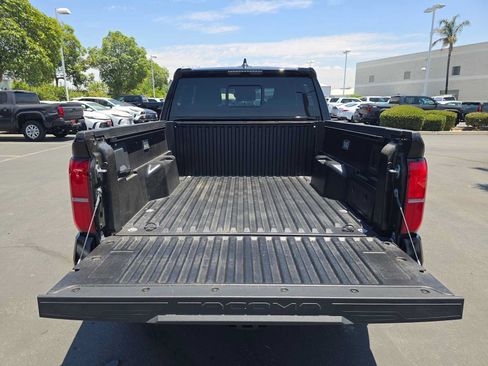 Used 2025 Toyota Tacoma TRD Sport w/ TRD Sport Upgrade Package AWD/4WD image 16