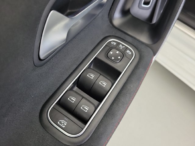 Used 2024 Mercedes-Benz CLA 250 4MATIC image 21