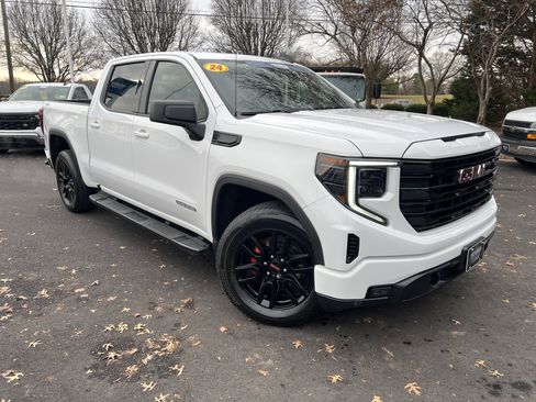 Used 2024 GMC Sierra 1500 Elevation image 2