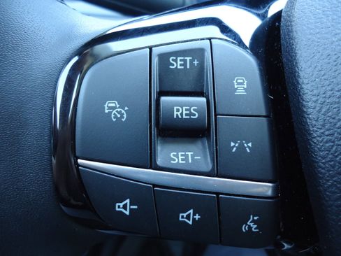 Used 2025 Ford Escape Platinum w/ Premium Technology Package AWD/4WD image 23