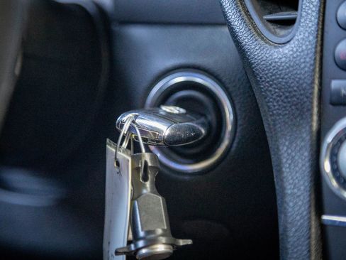 Used 2009 Mercedes-Benz SLK 300 image 32