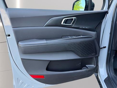 Used 2026 Kia Carnival SX Prestige image 11