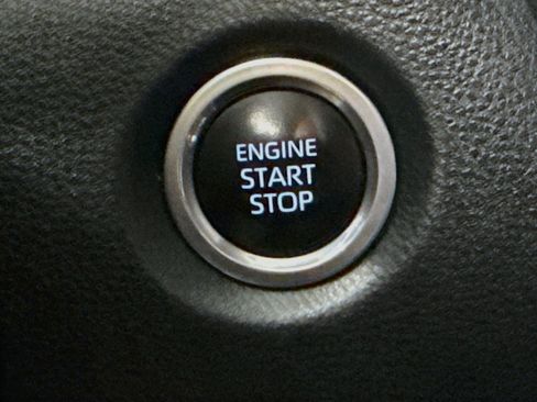Used 2024 Toyota Corolla SE FWD image 21