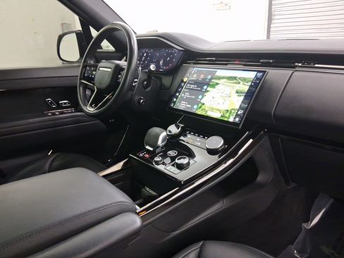 Used 2023 Land Rover Range Rover Sport SE Dynamic image 23