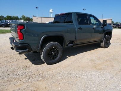 New 2026 Chevrolet Silverado 2500 ZR2 w/ LPO, Dark Essentials Package