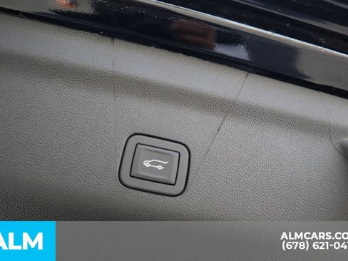 Used 2026 GMC Yukon Denali w/ Sun & Power Step Package AWD/4WD image 22