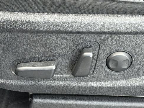 Used 2024 Kia Telluride S w/ S Sunroof Package FWD image 18