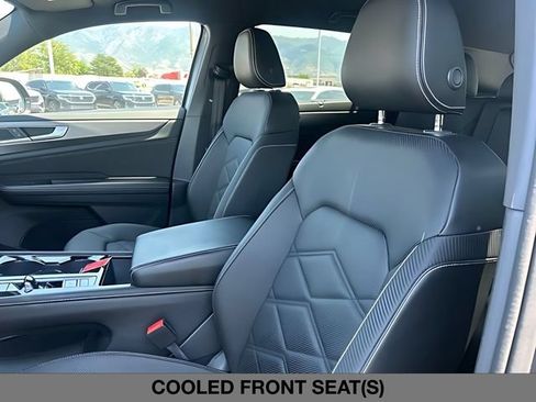 Used 2024 Volkswagen Atlas Cross Sport SE AWD/4WD image 23