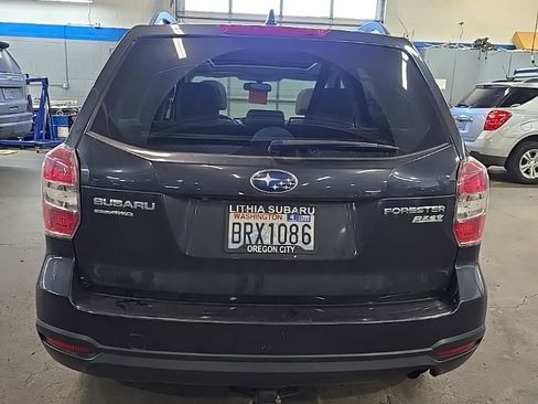 Used 2016 Subaru Forester 2.5i Premium w/ All-Weather Package image 11