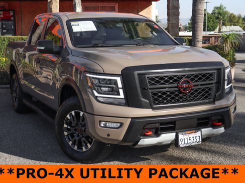 Used 2023 Nissan Titan PRO-4X w/ Pro-4x Convenience Package image 2