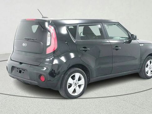Used 2017 Kia Soul FWD image 3