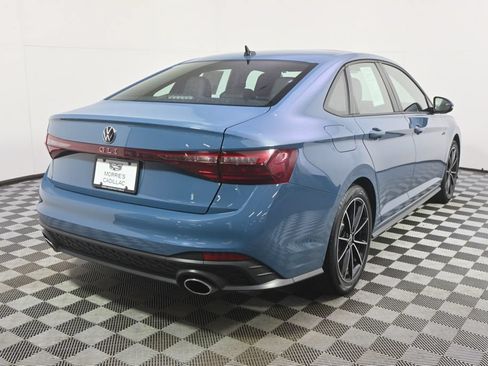 Used 2025 Volkswagen Jetta GLI Autobahn FWD image 6