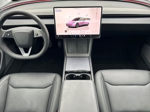 Used 2025 Tesla Model 3 image 3