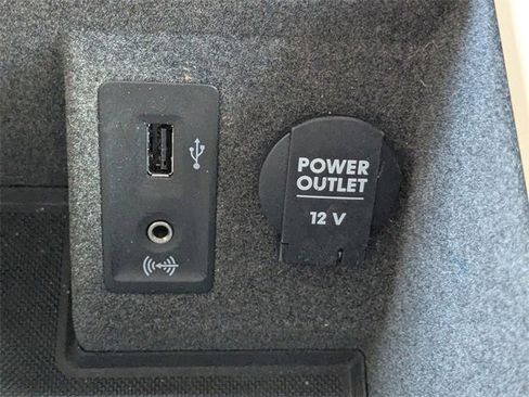 Used 2017 Porsche Macan S image 29