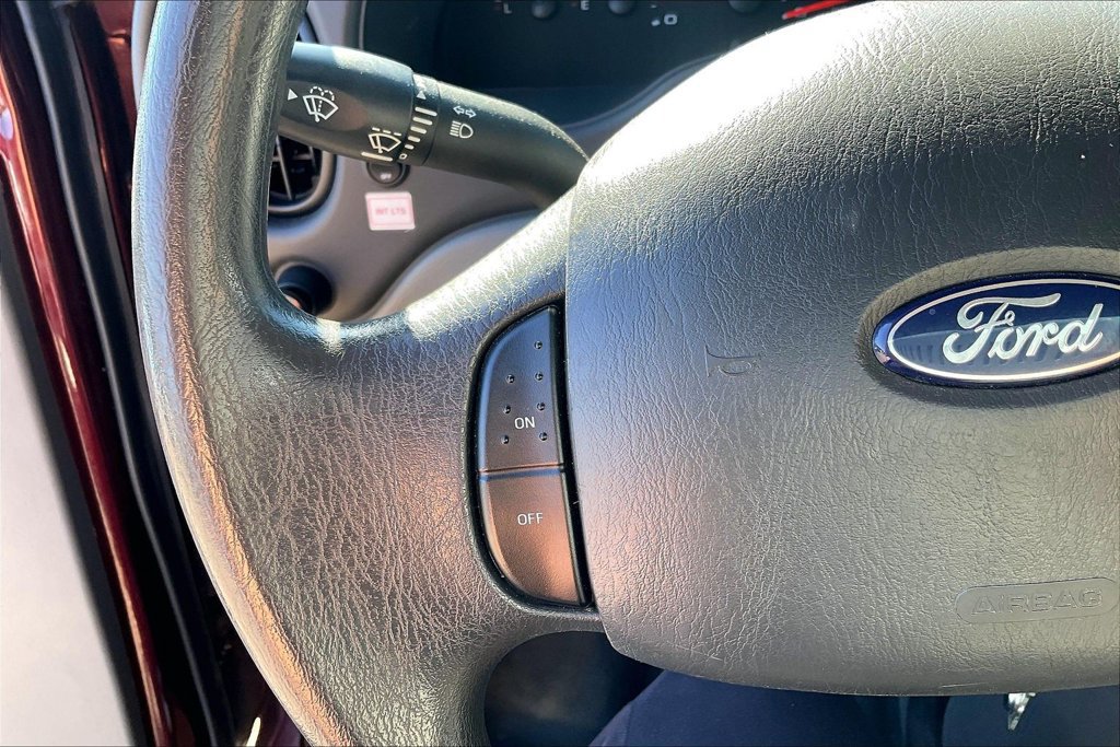 Used 2008 Ford E-350 and Econoline 350 XLT RWD image 17