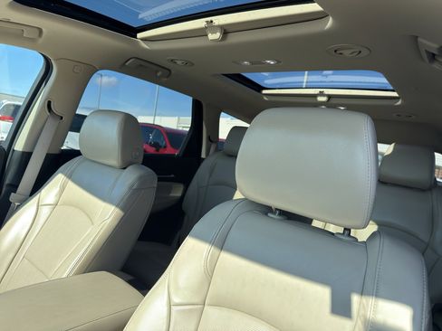 Used 2018 Buick Enclave Essence w/ Trailering Package image 27