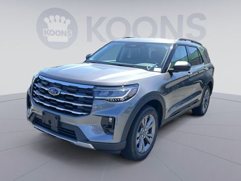 New 2026 Ford Explorer Active w/ Active Comfort Package AWD/4WD image 1