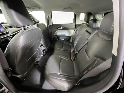Used 2022 Jeep Compass Latitude AWD/4WD image 22
