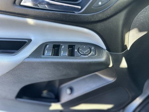 Used 2024 Chevrolet Equinox LT image 31