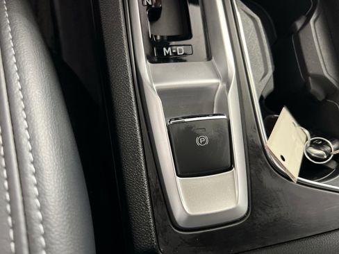 Used 2023 Subaru Ascent Limited w/ Technology Package image 35