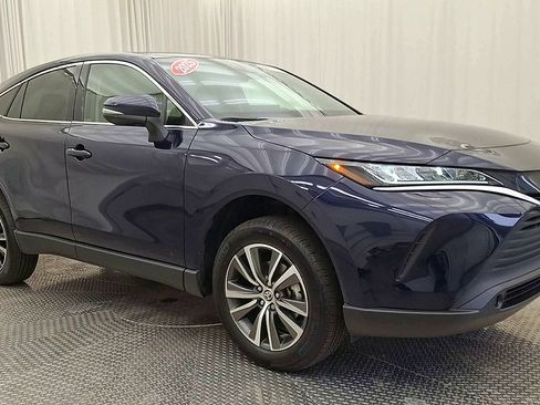 Certified 2022 Toyota Venza LE AWD/4WD image 5